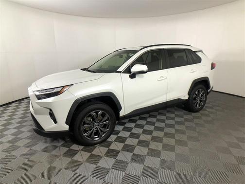 2022 Toyota RAV4 Hybrid XLE Premium