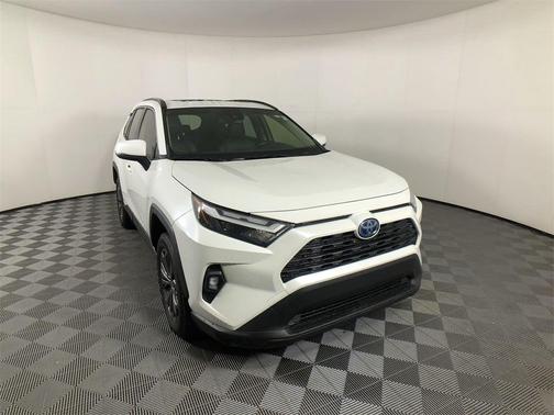 2022 Toyota RAV4 Hybrid XLE Premium