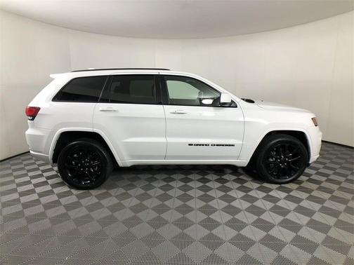2022 Jeep Grand Cherokee WK Laredo