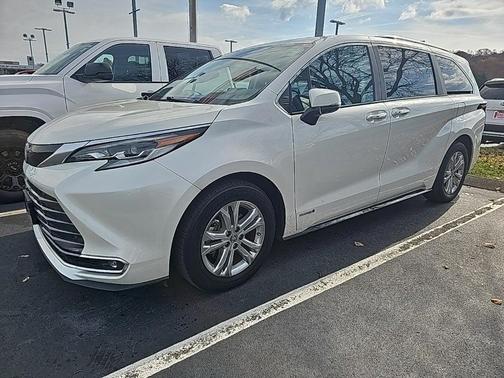 2021 Toyota Sienna Limited