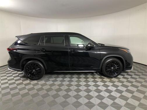 2024 Toyota Highlander XSE