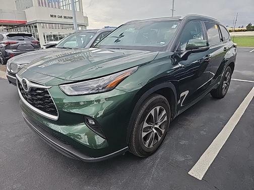 2024 Toyota Highlander XLE