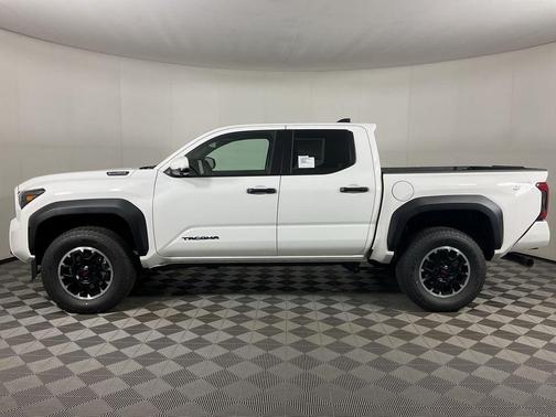Ice 2026 Toyota Tacoma Hybrid TRD Off Road