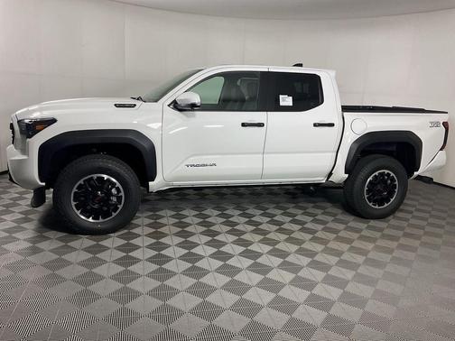 Ice 2026 Toyota Tacoma Hybrid TRD Off Road