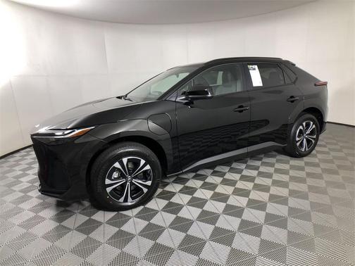 2025 Toyota bZ4X XLE