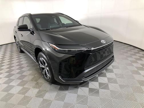 2025 Toyota bZ4X XLE