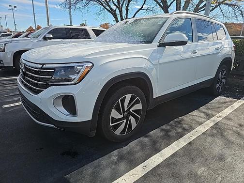2024 Volkswagen Atlas 2.0T SE w/Technology
