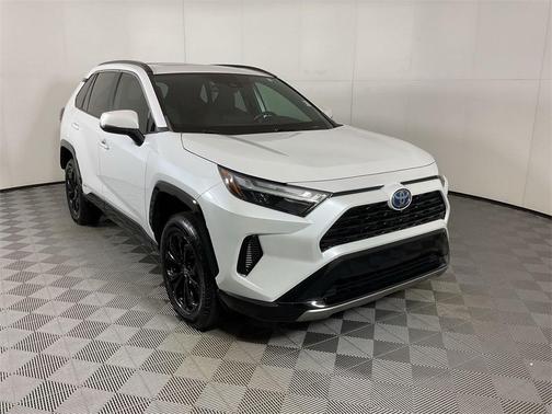 2023 Toyota RAV4 Hybrid SE