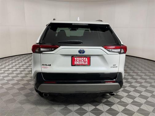 2023 Toyota RAV4 Hybrid SE