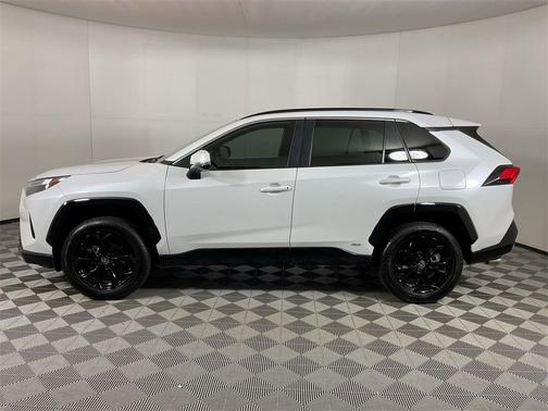 2023 Toyota RAV4 Hybrid SE