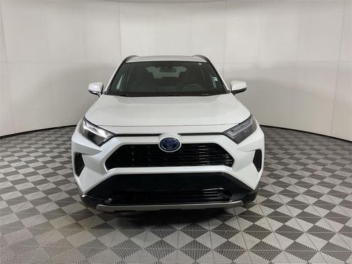 2023 Toyota RAV4 Hybrid SE