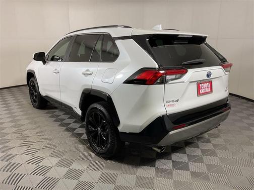 2023 Toyota RAV4 Hybrid SE