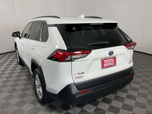 Super White 2021 Toyota RAV4 Hybrid XLE