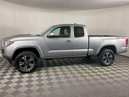 2017 Toyota Tacoma TRD Sport