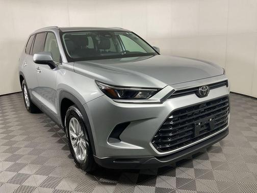 Silver 2025 Toyota Grand Highlander XLE