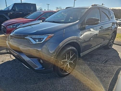 2017 Toyota RAV4 Hybrid SE