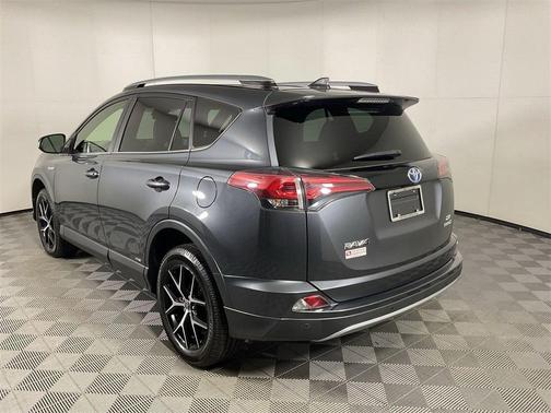 2017 Toyota RAV4 Hybrid SE