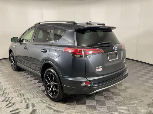 2017 Toyota RAV4 Hybrid SE