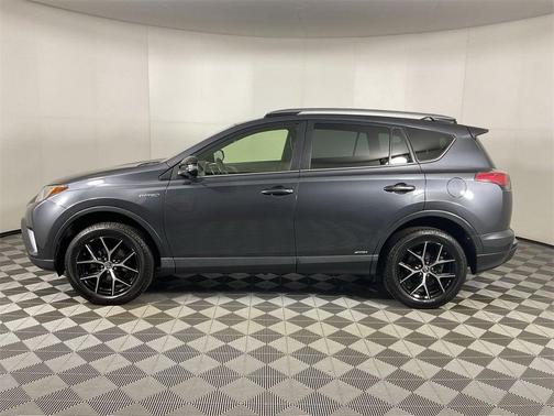2017 Toyota RAV4 Hybrid SE