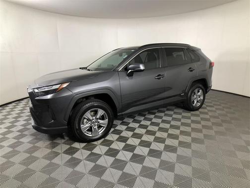 2022 Toyota RAV4 Hybrid XLE