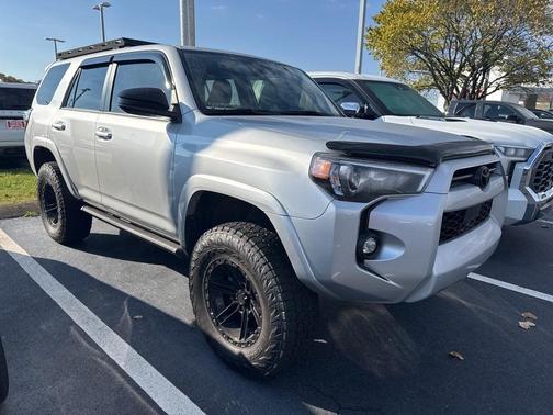 2024 Toyota 4Runner SR5
