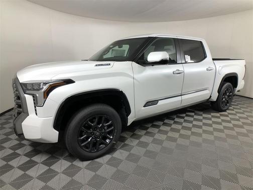 2025 Toyota Tundra Hybrid Platinum