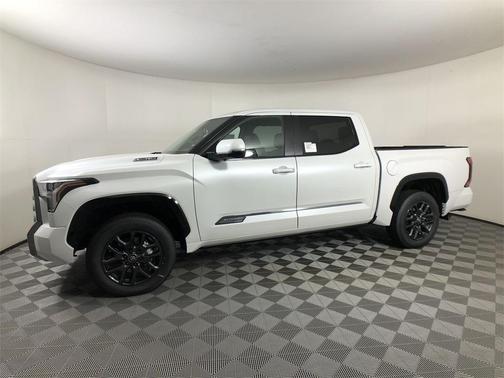 2025 Toyota Tundra Hybrid Platinum