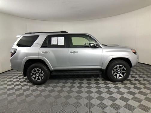 2024 Toyota 4Runner TRD Off Road