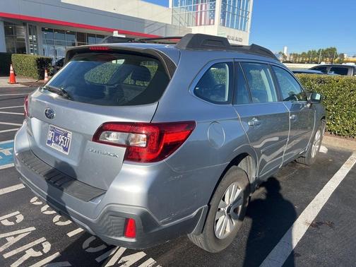 2018 Subaru Outback 2.5i