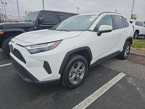 2025 Toyota RAV4 Hybrid XLE