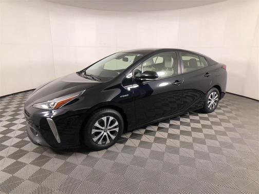 2019 Toyota Prius XLE