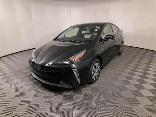 2019 Toyota Prius XLE