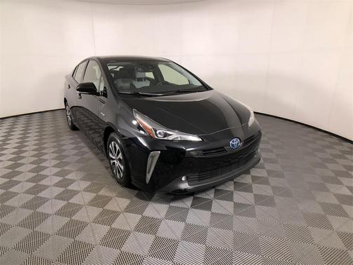 2019 Toyota Prius XLE