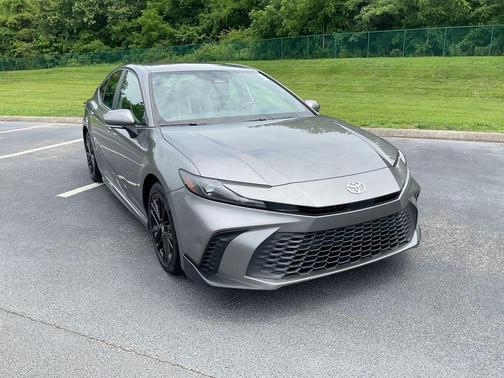 Metal 2025 Toyota Camry SE