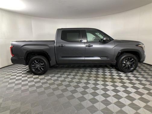 2022 Toyota Tundra Platinum