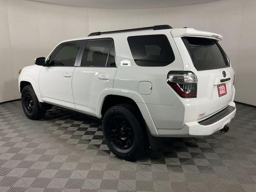 Ice 2024 Toyota 4Runner SR5 Premium