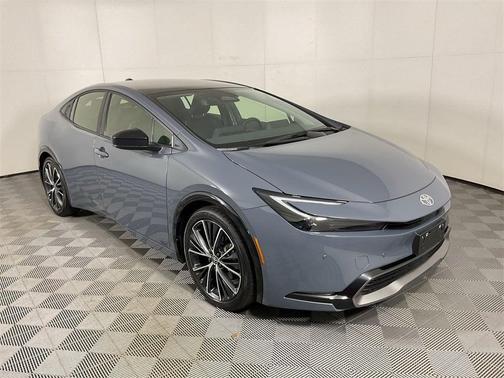 2024 Toyota Prius XLE