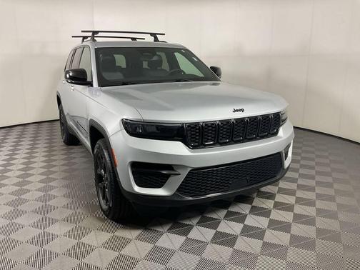 2024 Jeep Grand Cherokee Laredo