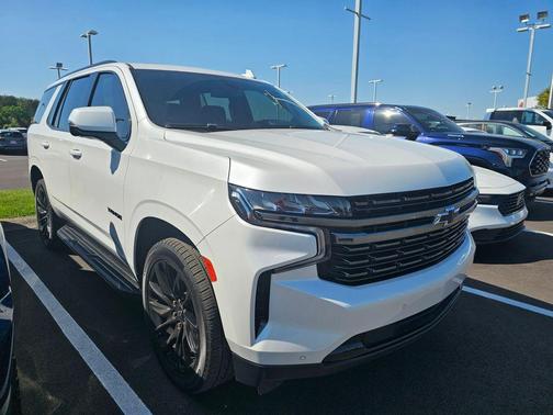 Iridescent Pearl Tricoat 2022 Chevrolet Tahoe RST