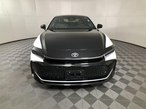 2025 Toyota Crown Platinum