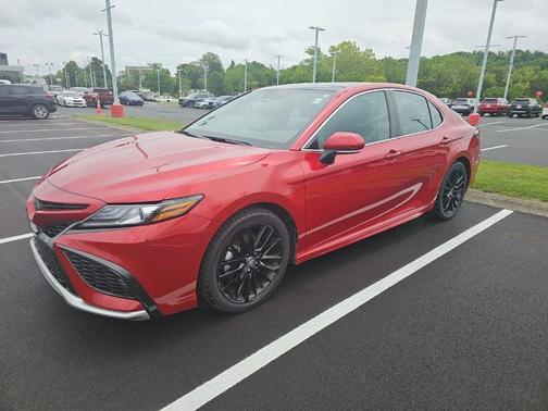 Supersonic Red / Midnight Black Metallic 2022 Toyota Camry XSE