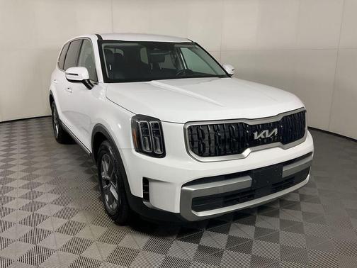 2023 Kia Telluride LX