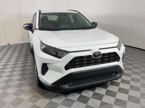 Super White 2020 Toyota RAV4 LE
