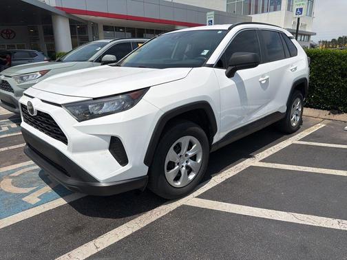 Super White 2020 Toyota RAV4 LE