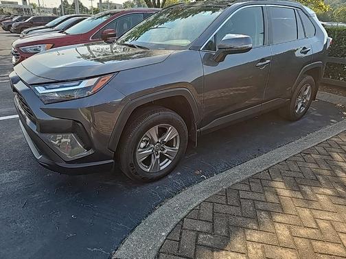 2024 Toyota RAV4 XLE