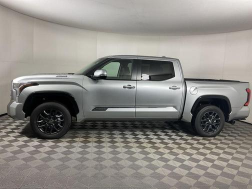 2026 Toyota Tundra Hybrid Platinum