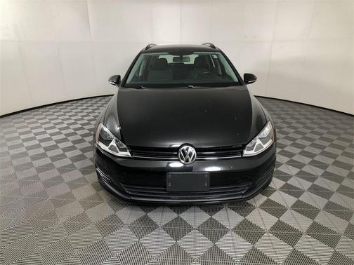 2016 Volkswagen Golf SportWagen TSI S 4-Door