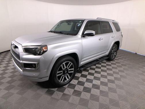 Classic Silver Metallic 2018 Toyota 4Runner Limited