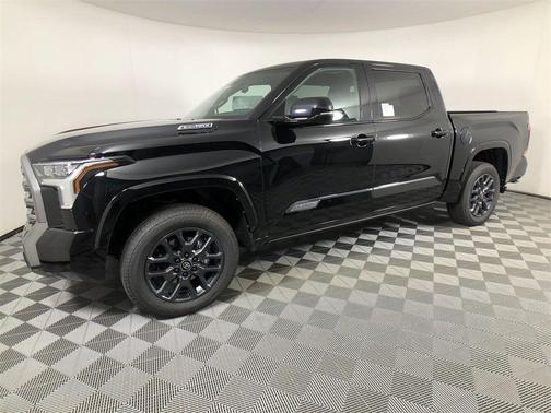 2025 Toyota Tundra Hybrid Platinum