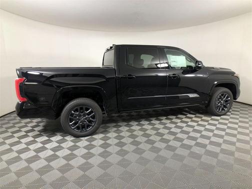 2025 Toyota Tundra Hybrid Platinum